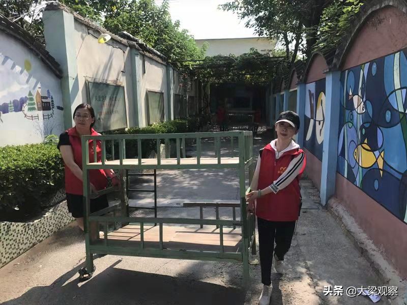 开封市爱源公益“牵线搭桥”幼儿床送给乡村幼儿园