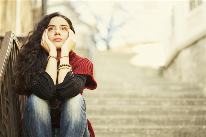 男人对你越来越注意分寸,男人对你只是逢场作戏