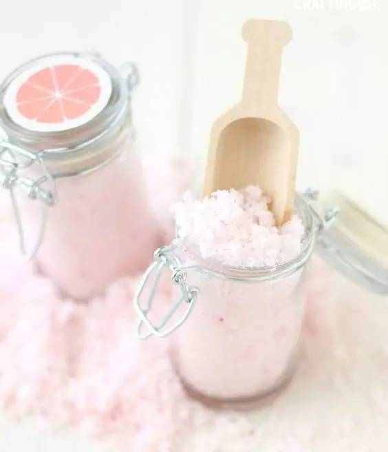 衣服被盐水染色怎么还原,怎样把染色衣服还原色