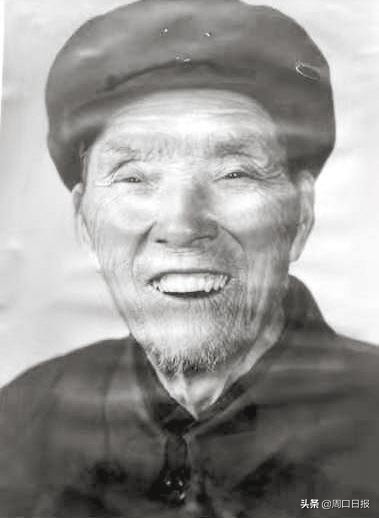 卢子美红军团长,卢子美