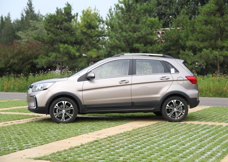 北汽新能源ec5真实续航,城市代步小精灵图解北汽新能源ec5