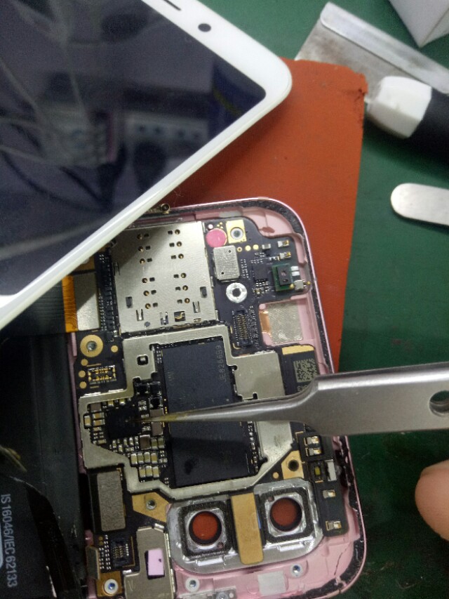 红米进水后自动关机,红米k40进水了怎么办