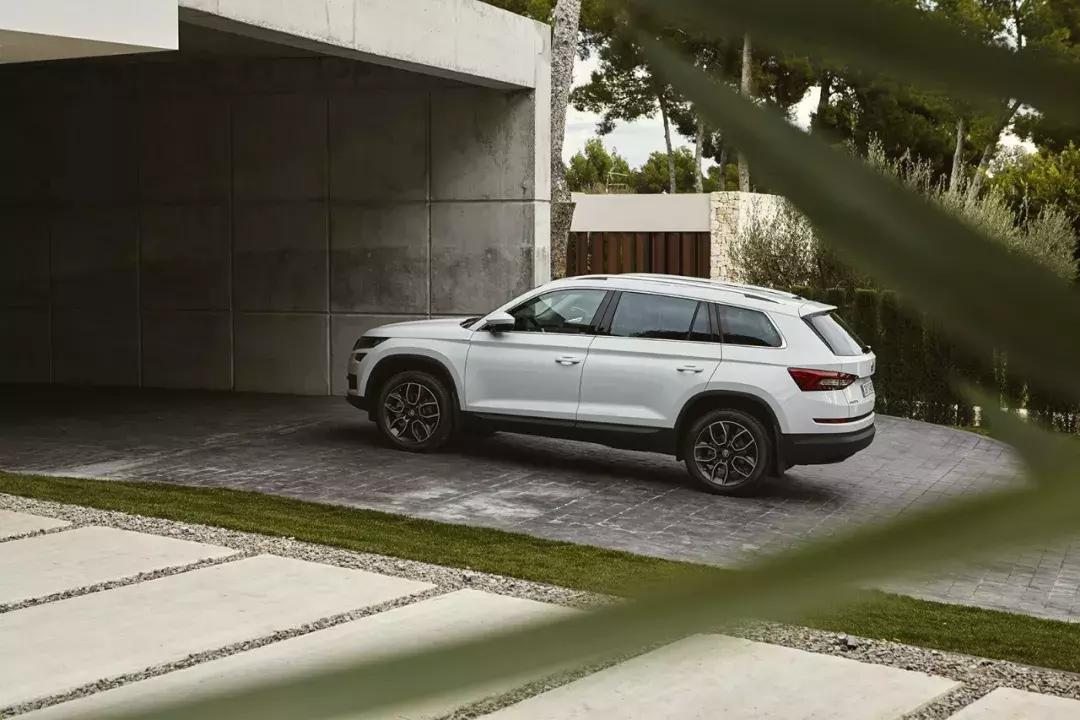 西班牙有汽车工业吗,西班牙有日耳曼血统吗