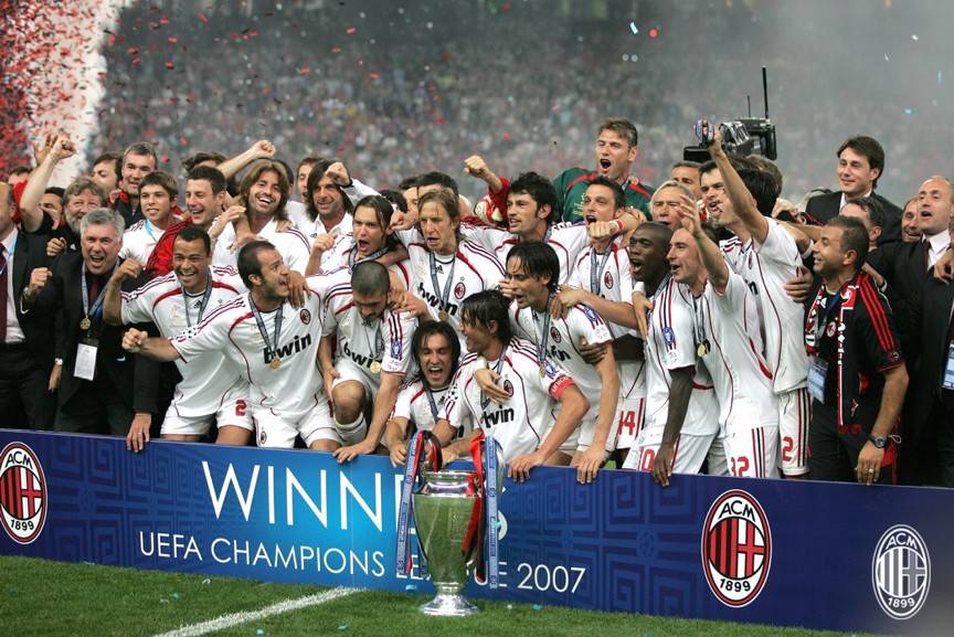 八年的美好,镌刻下永远的红黑色彩