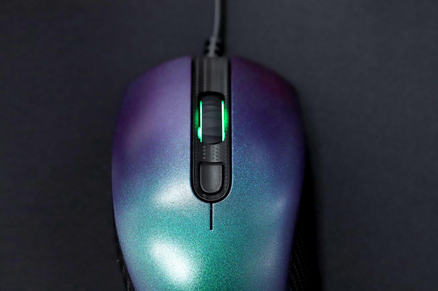 生物转色+轻量化，QPAD推出DX-30E碳贝版电竞鼠标