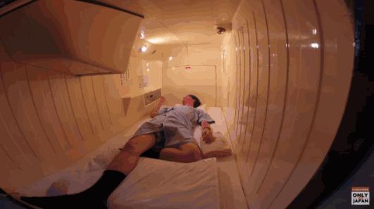 日本胶囊旅馆优缺点分析,中国胶囊旅馆对比日本胶囊旅馆