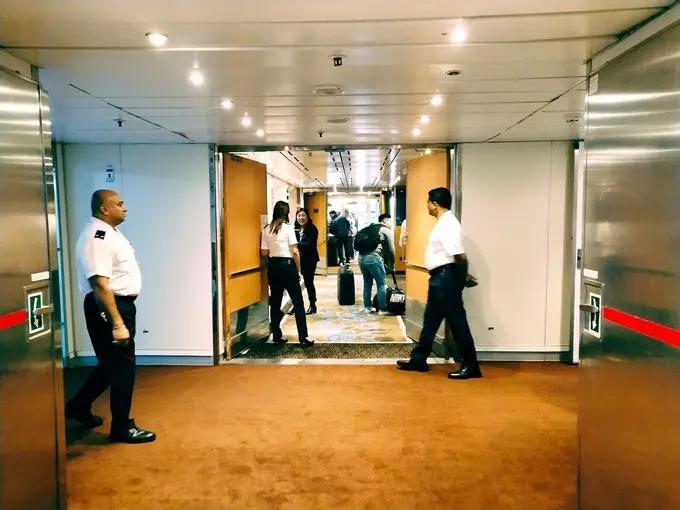 邮轮上班对身体有什么影响,在邮轮上班有危险吗