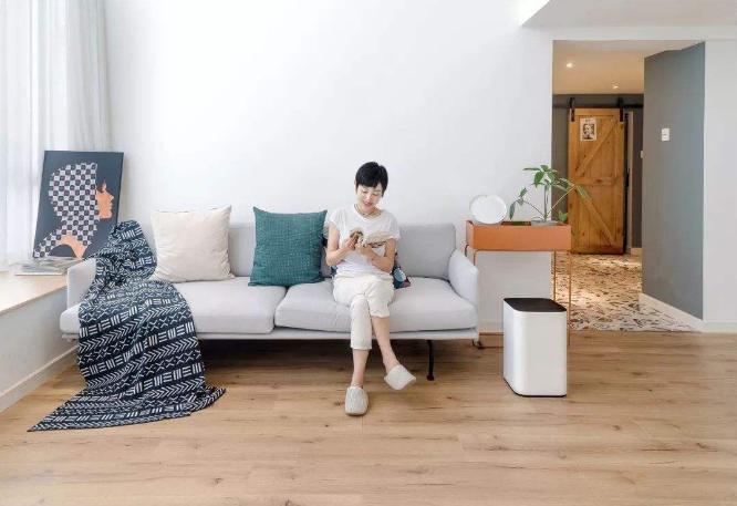 颗粒掉进沙发怎么清理,沙发掉粉末怎么处理