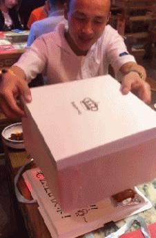 把车标全部抠掉违法吗,把车标抠下来清灰