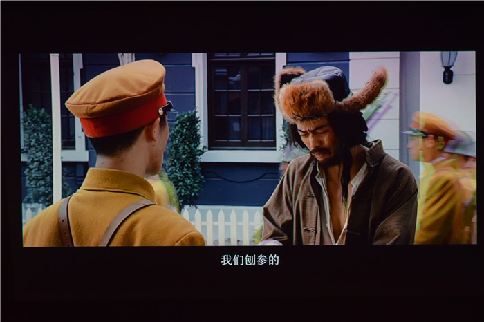 便携投影极米play超悦,极米play超悦版投影感觉有点歪