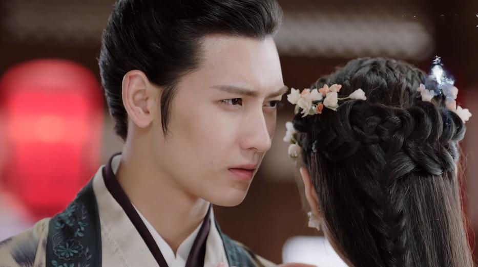 又亲又咬还“壁咚”!《花好月又圆》路子野,“先婚后爱”太上头