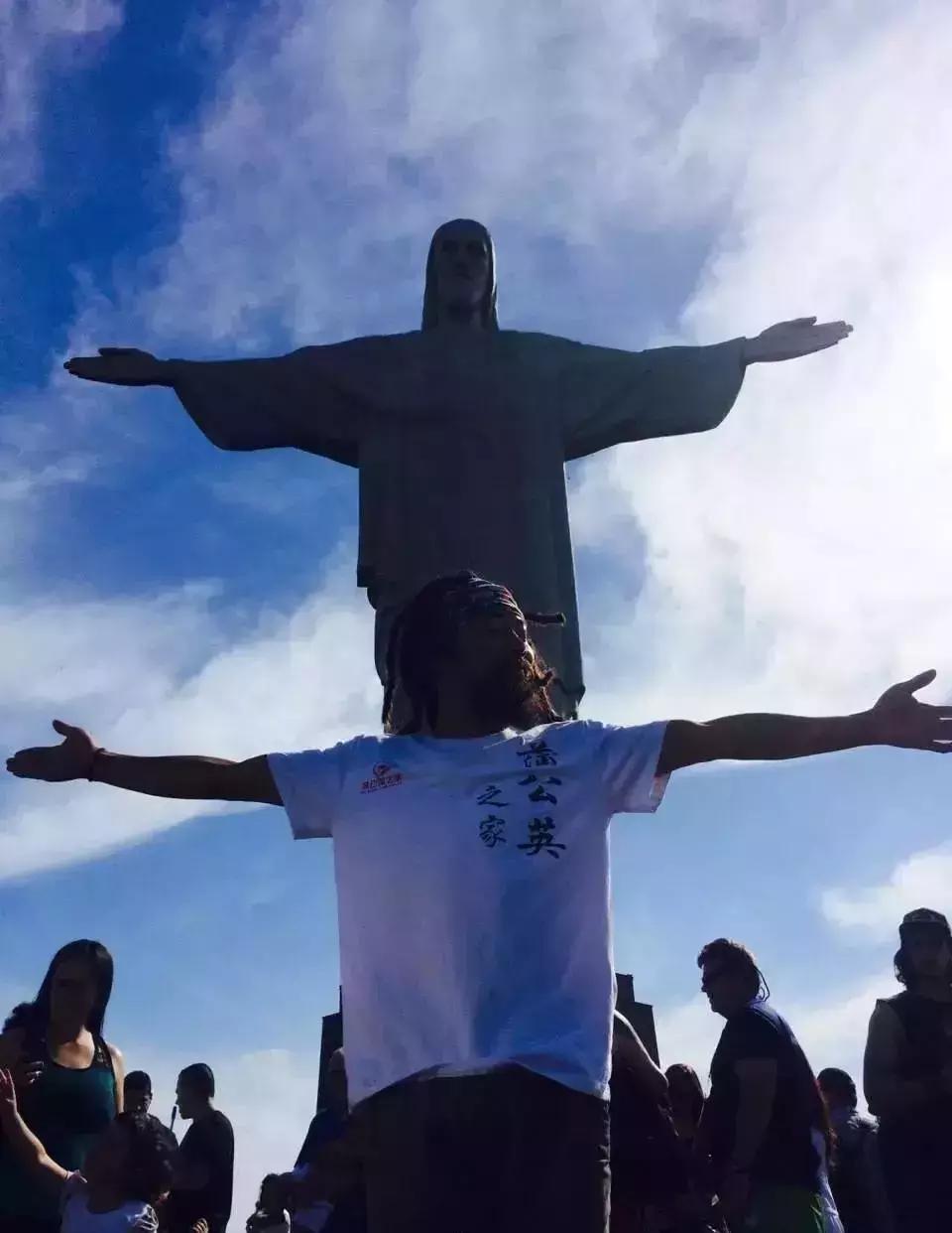 他7年骑行44个国家多次死里逃生,他7年环游中国18万公里绕赤道4圈