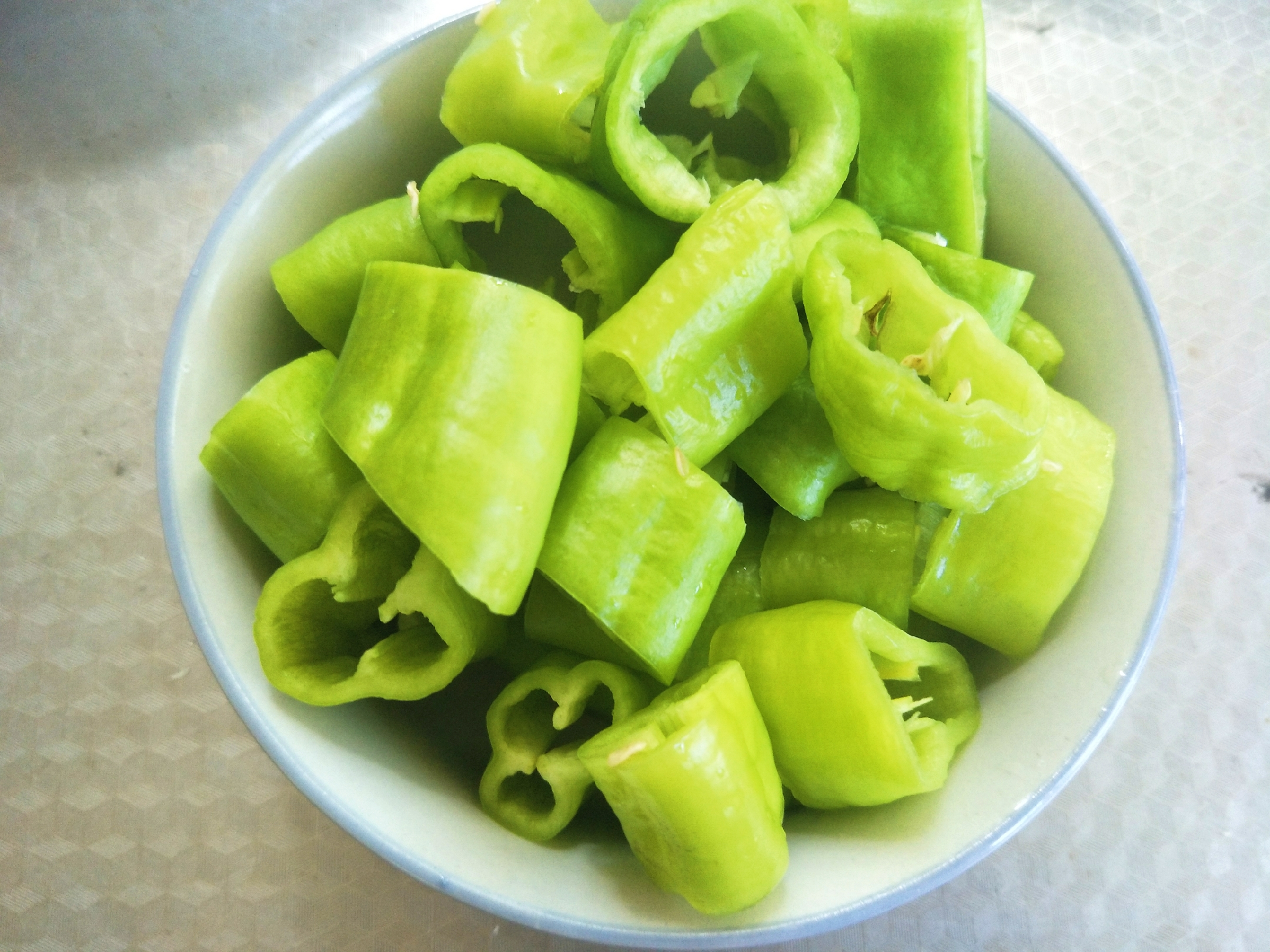 炒辣椒里加什么更好吃,怎么把辣椒炒出辣味