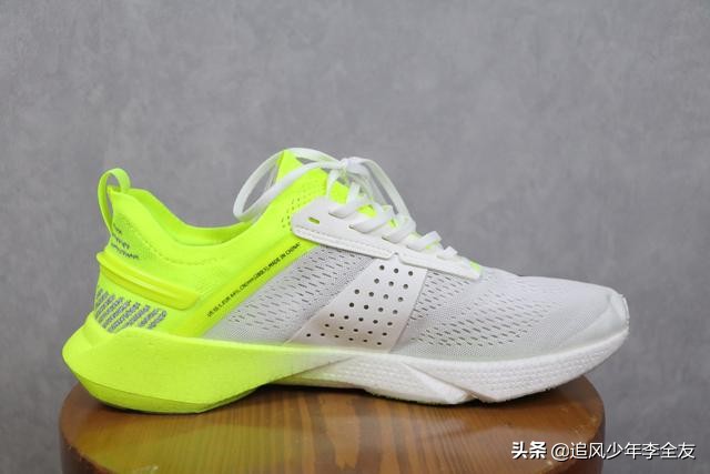 李宁新出三款跑鞋哪个最值得买,李宁跑鞋哪个系列最值得买