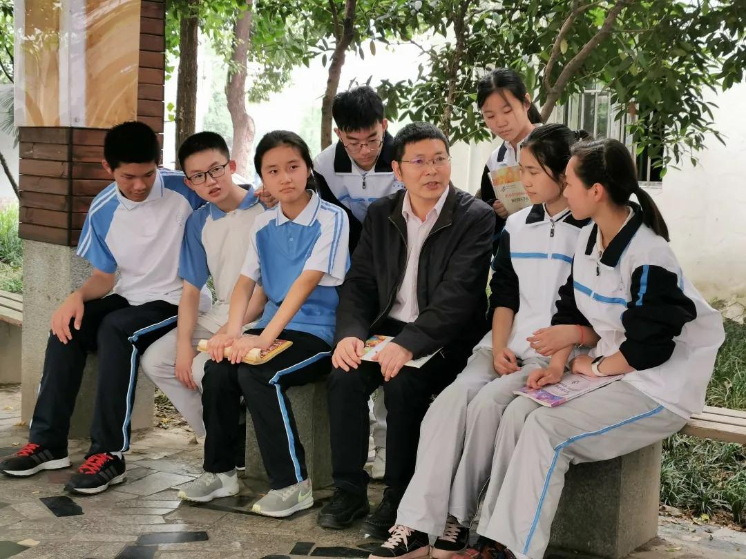 成都铁中和铁中府河校区,成都铁中