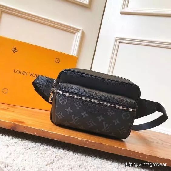 男士包袋什么好看,好看的男挎包奢侈品