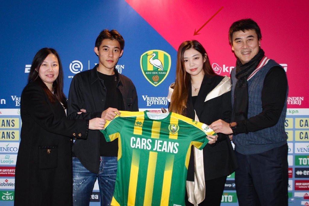 李嗣镕踢球的照片,李嗣镕大片