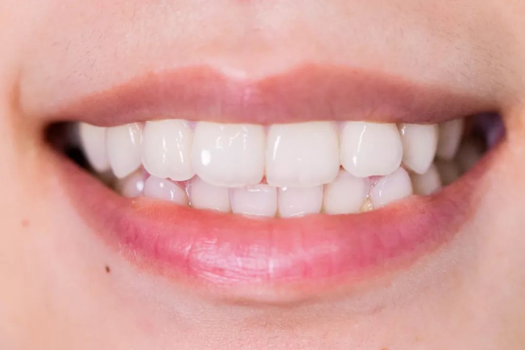 除牙结石美白防口臭的牙膏测评,马卡龙牙膏刷的干净吗