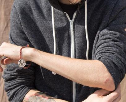 针织衣服袖口松了怎么办,针织衣服领口松垮怎么处理