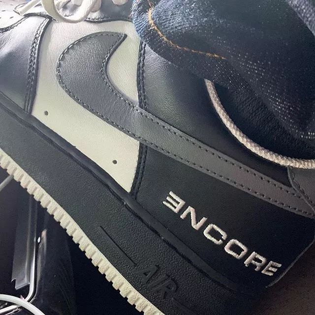 travisscott姝屾洸,af1鑱斿悕travisscott