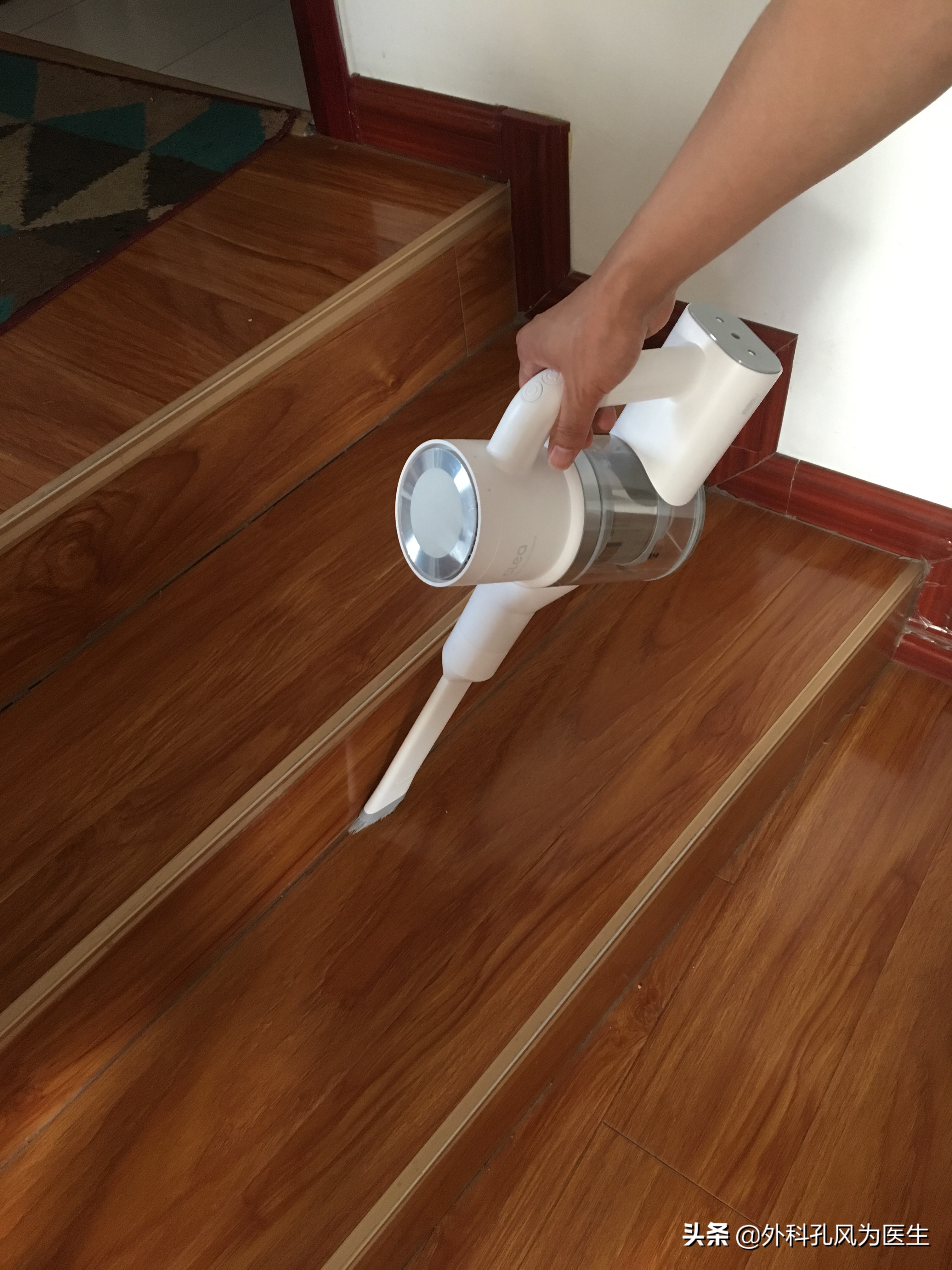 普通吸尘器真实使用感受差评,吸尘器评测小视频