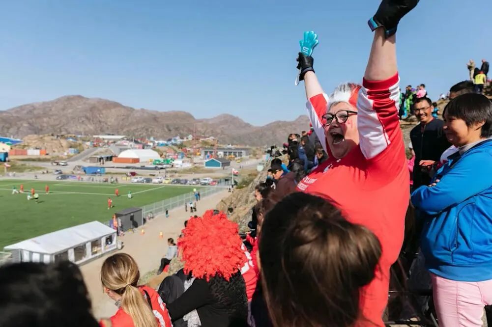 格陵兰足球,格陵兰足球场