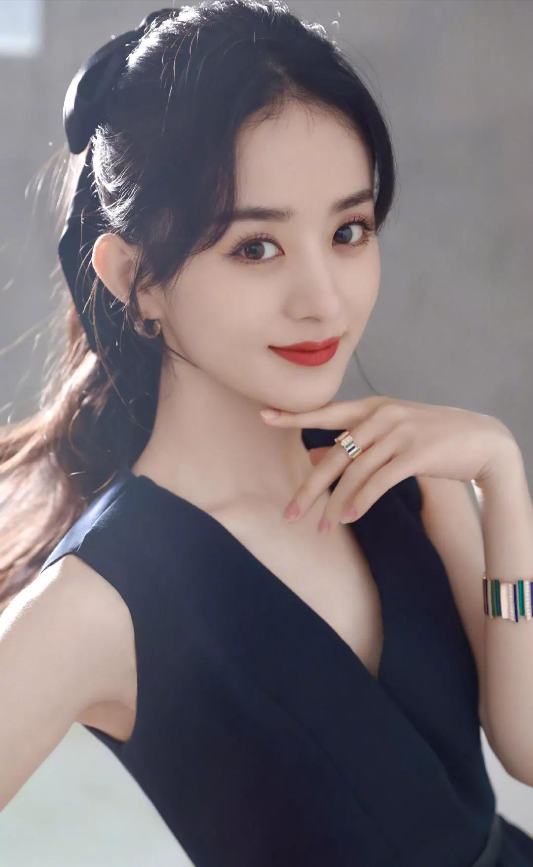 假借拍戏之名公然“揩油”,摸胸、抓臀、脱外衣,该管管了