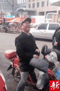 天津网红大爷一首歌很多意思,网红天津大爷万能神曲