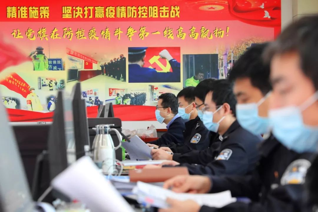 一天到晚都不回家,一天到晚不回家你们警察都忙啥呢