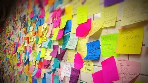 为什么胶水不会粘到瓶子里,为什么胶水在瓶子里不会黏住