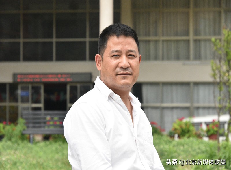 风雨兼程追逐黎明的曙光访中资企业尼泊尔黎明家具厂厂长王竹军