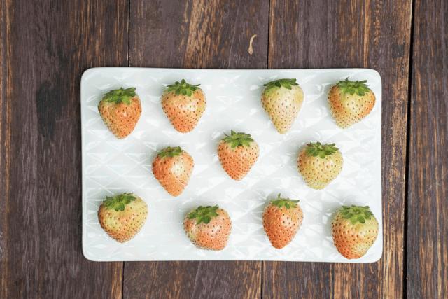 一下子吃了30颗草莓,吃了半斤草莓