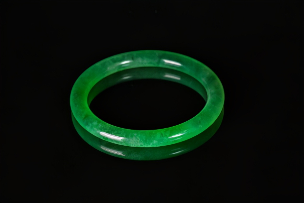 缅甸翡翠冰种手镯鉴别,缅甸翡翠玉手镯怎么辨别