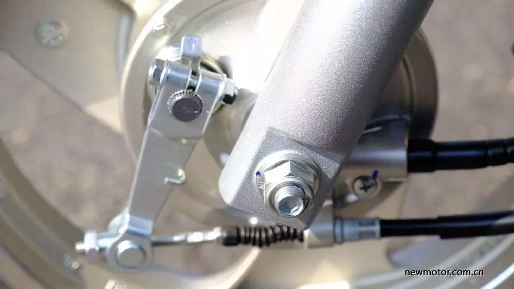 五羊本田神车,五羊本田雄帅150摩托车最新报价