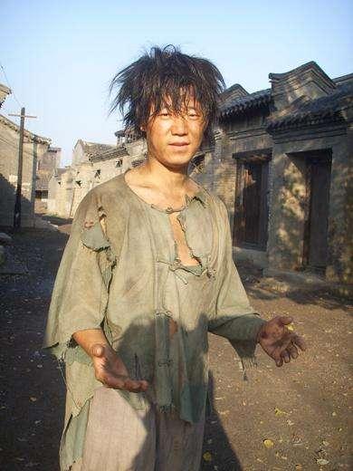 书中的乞丐：我们知道的不仅仅是丐帮，而是整个文明的暗影