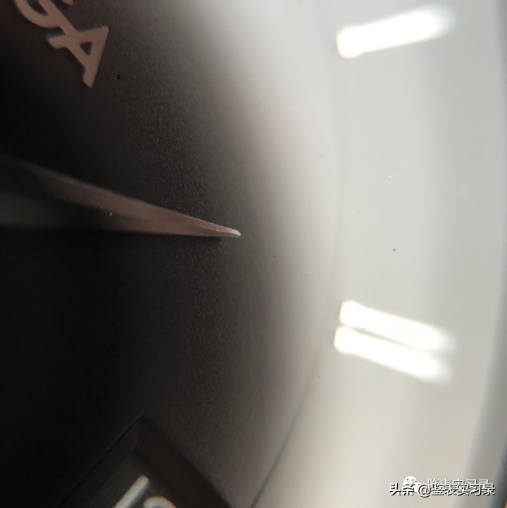 欧米茄碟飞蓝盘真假鉴别,欧米茄碟飞如何分辨真假