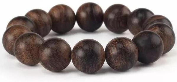 文玩金刚菩提手串保养,蜜蜡手串佩戴和保养方法