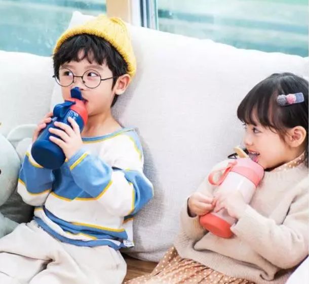 7-12岁儿童上学保温杯防漏,秋冬季儿童保温杯最好看的