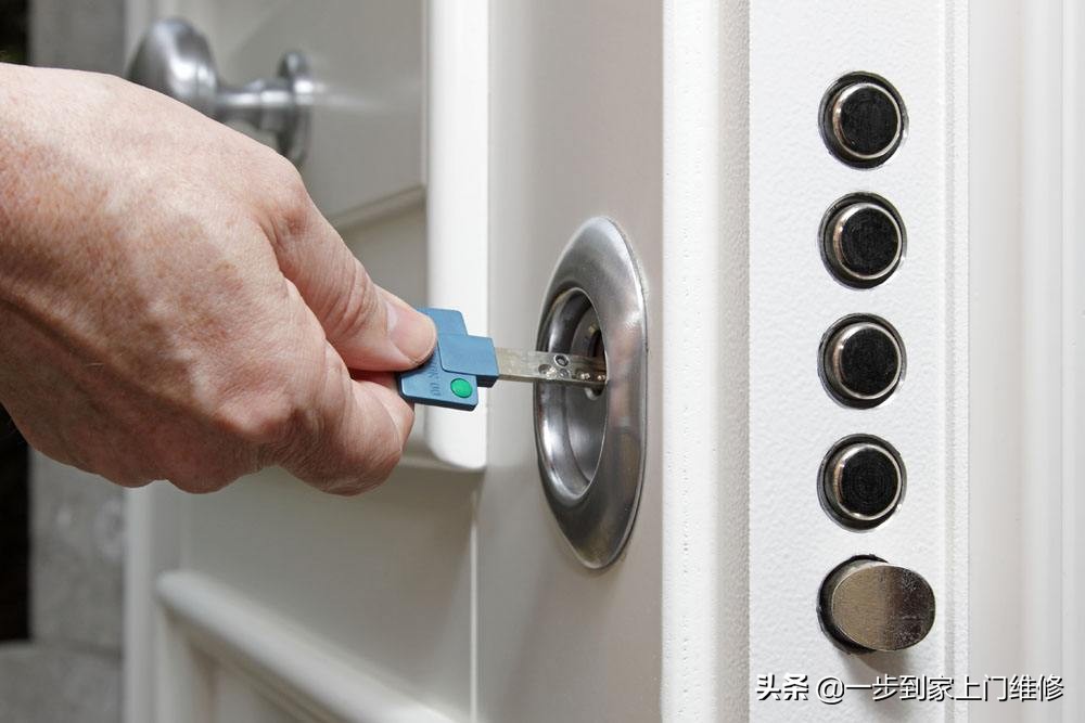 防盗门打不开的原因及解决办法,防盗门打不开怎么解决