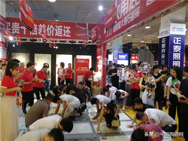 大角鹿超耐磨瓷砖专卖店,大角鹿哪款瓷砖超耐磨