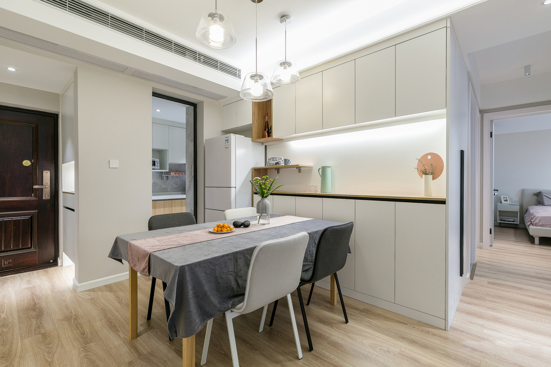 房子装修客厅房间都需要装灯带吗,家庭装修卫生间有必要装灯带吗