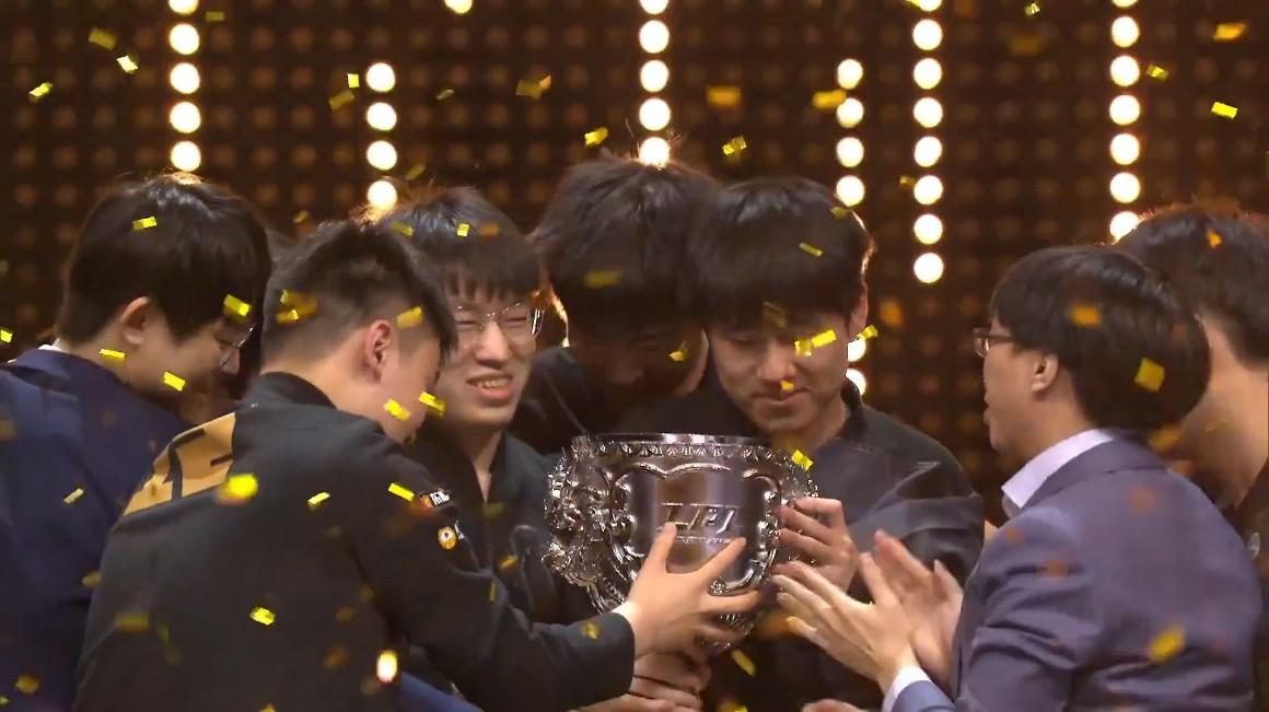 当年的网瘾少年现在都怎么样了,第一批网瘾少年现在怎么样了