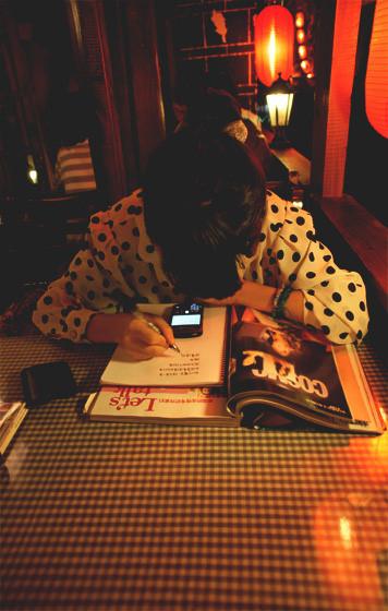 20个和女生聊天的幽默话术,100个防止尬聊的话题和女生聊天