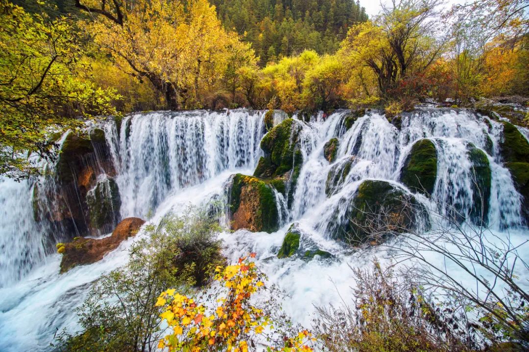 2017年九寨沟地震预兆,地震前的九寨沟人间仙境