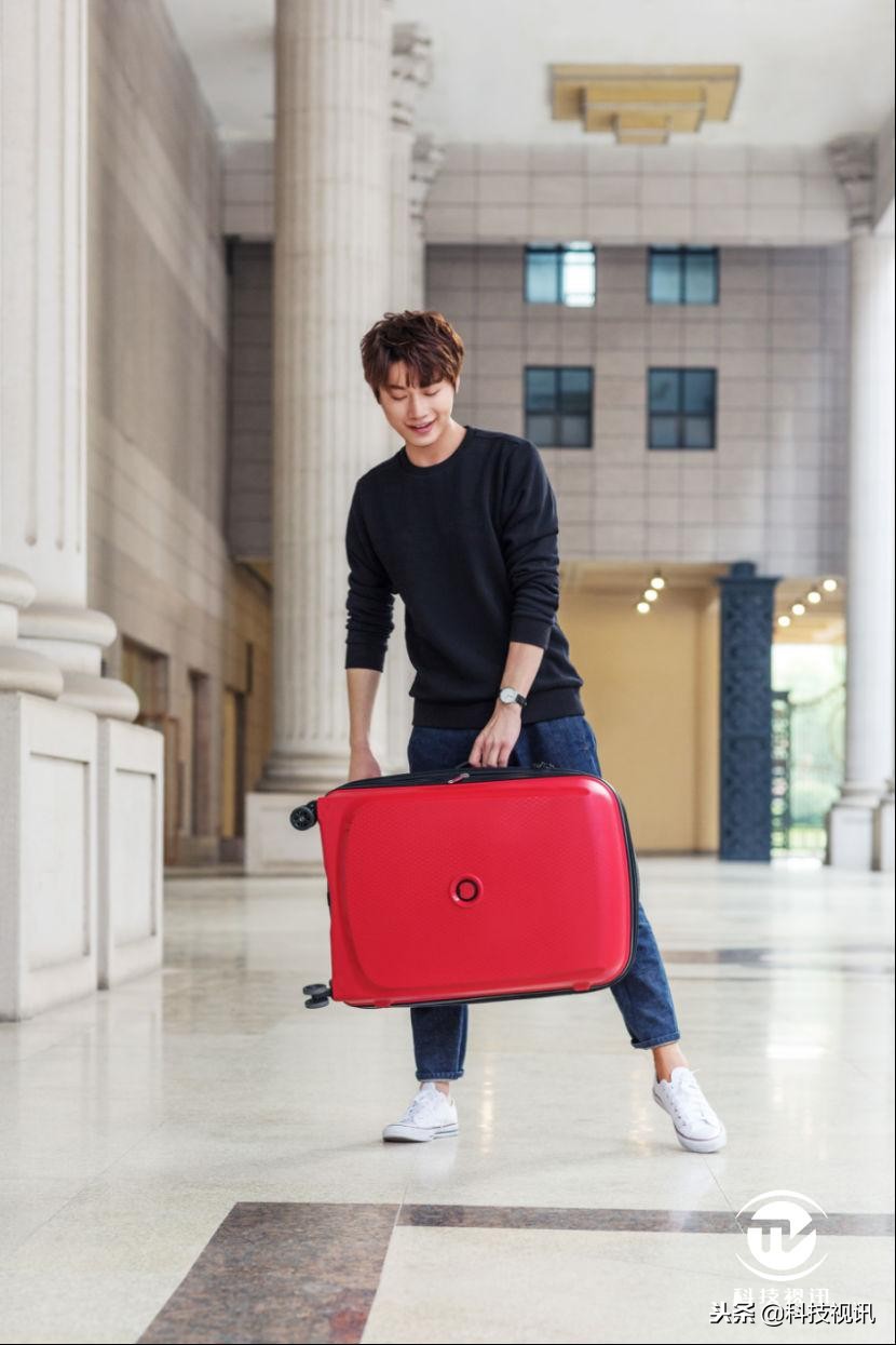 delsey行李箱巴黎哪个店有卖,delsey行李箱平底轮子