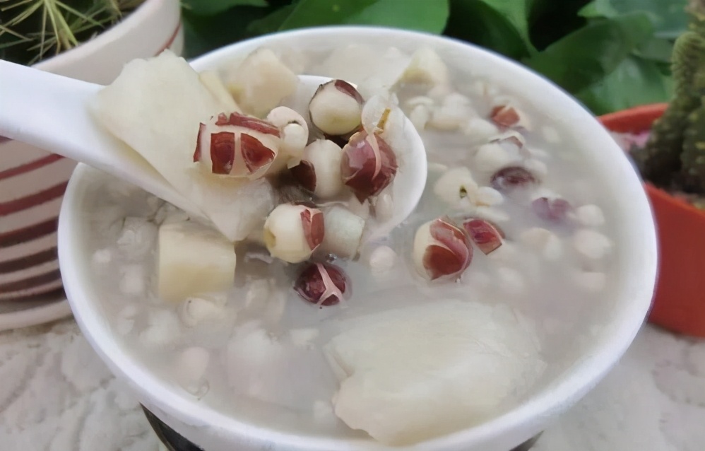 这才是漏奶的真正原因!4招教你轻松应对漏奶尴尬