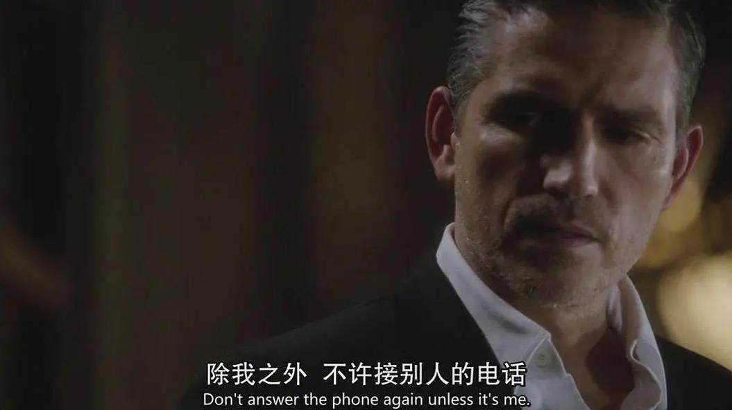 有的人手机常年静音,手机静音的人接电话