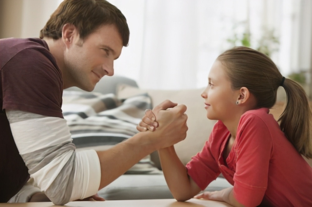 孩子逛商场不买就满地打滚怎么办,孩子在超市撒泼打滚