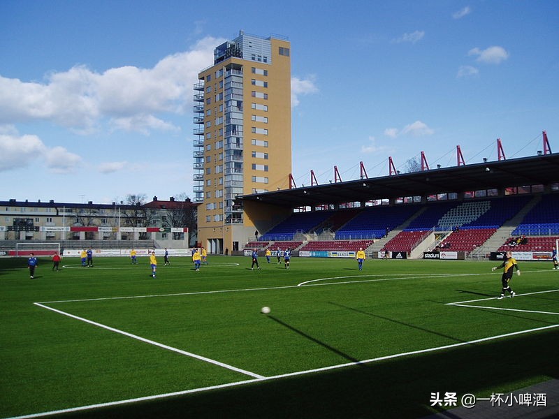 欧洲联赛小型球场有哪些,欧洲五大联赛顶级球场