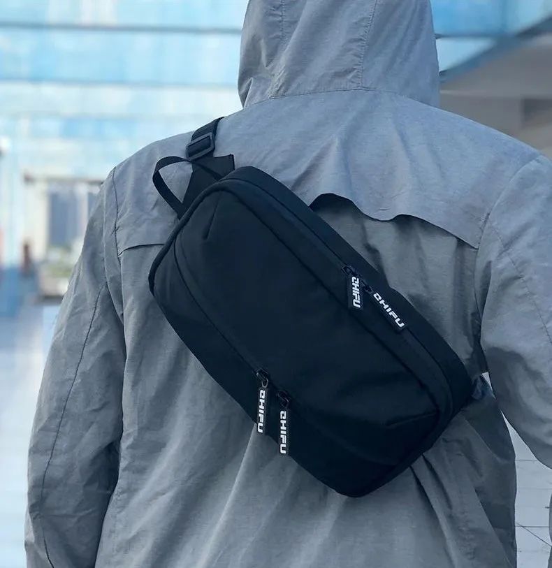 适合通勤和休闲的防水大斜挎包,能装又高颜值的包包